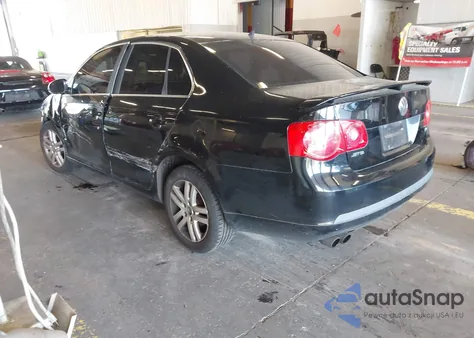 2007 Volkswagen Jetta Wolfsburg Edition z USA, uszkodzony, nr VIN 3VWEF71K47M073079